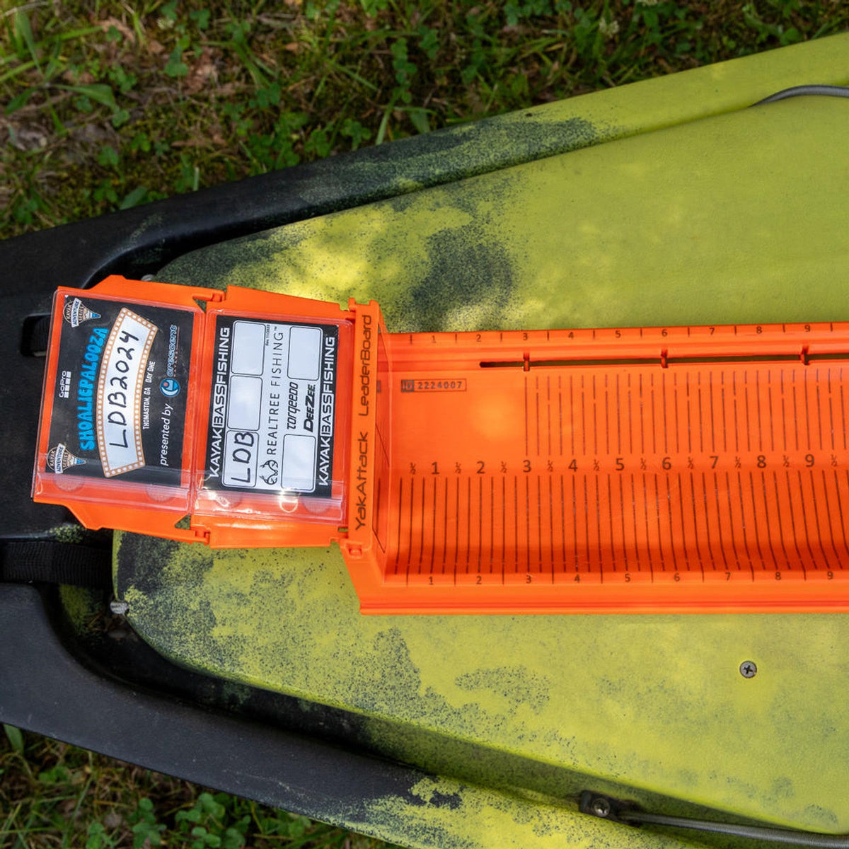 LeaderBoard -28" Measuring Board with Built-In Identifier Holders and Cull Tabs, Orange